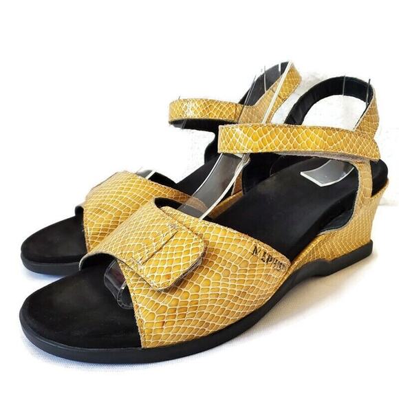 Mephisto Shoes - Mephisto Yellow Snake Print Leather AirRelax Slide Wedge Sandals Womens Sz 39 EU